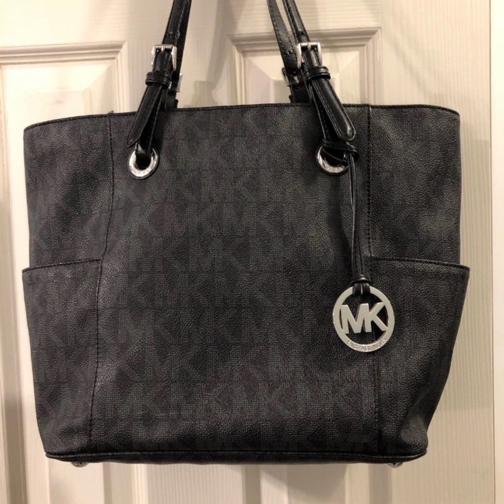 Michael Kors Jet Set Travel Tote